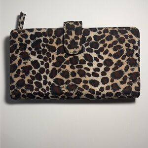 Leopard Wallet Photo Pockets Checking Book Divider Separate Zipper Compartment